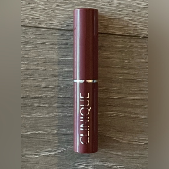 NWT Make Up Bundle. MAC Eyeshadow and Mascara, Too Faced Concealer & Clinique - Picture 7 of 9